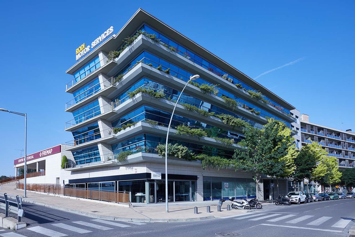 Edificio de Oficinas y Comercio